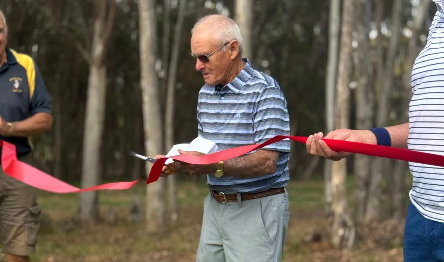 Life Member Stan Madden officially opens the new greens. Photo: Heather Prince.