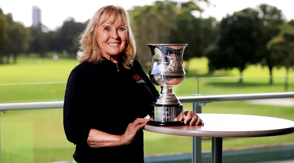 Jan Stephenson with the trophy named in her honour.