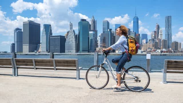 Featured Image Is bike sharing the best way to commute?