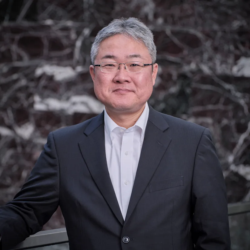Photo of Yoshiaki Suzuki 