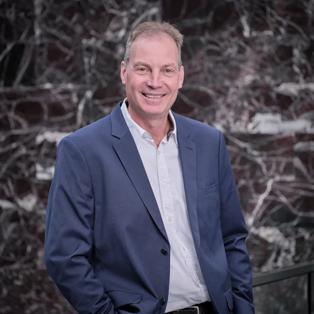 Photo of John Kelvie