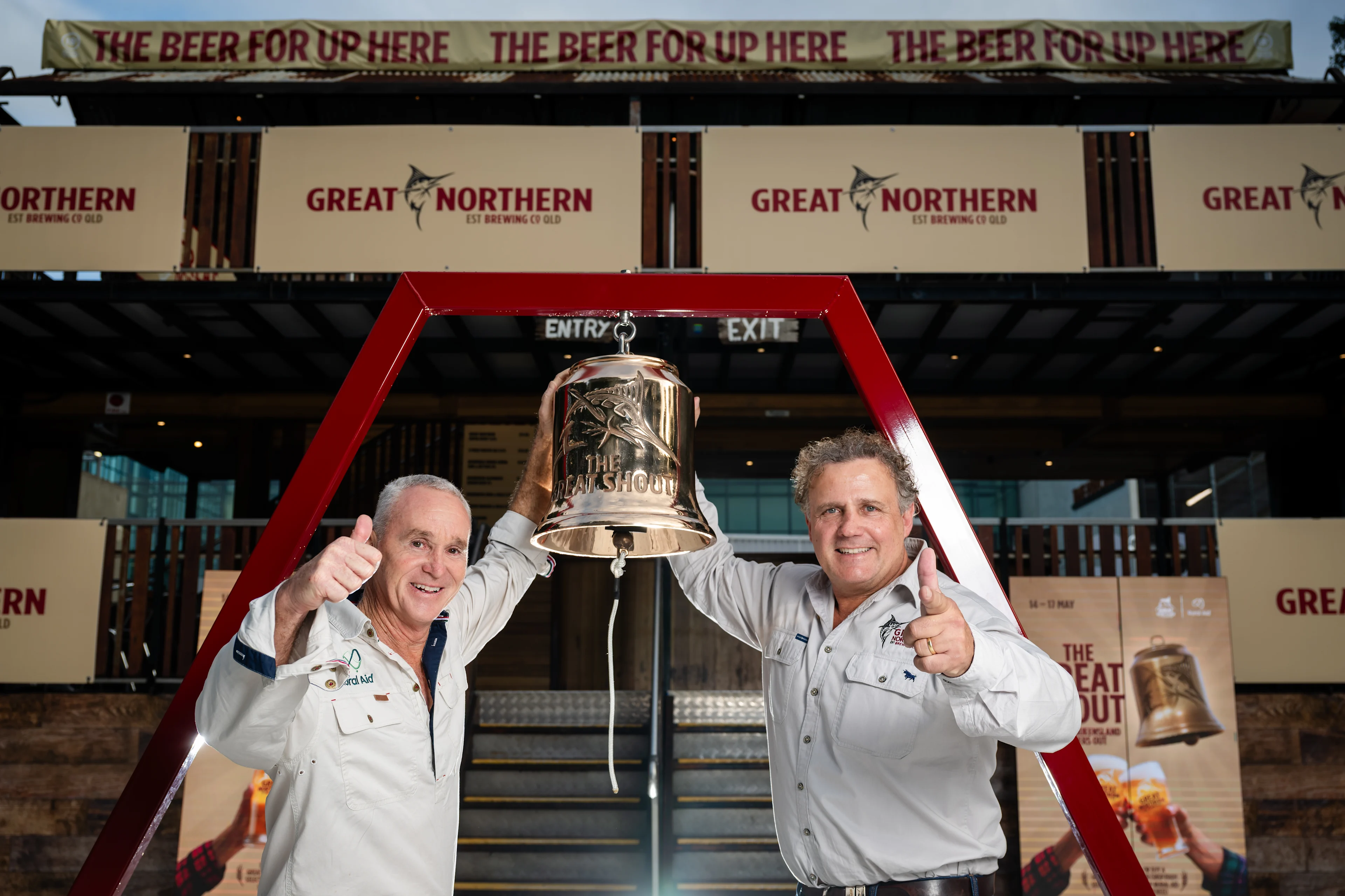 Fans pour support for Queensland farmers at NRL's Magic Round when the bell rings