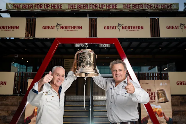 Fans pour support for Queensland farmers at NRL's Magic Round when the bell rings