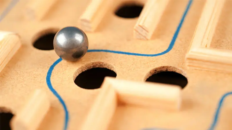 ball in maze game