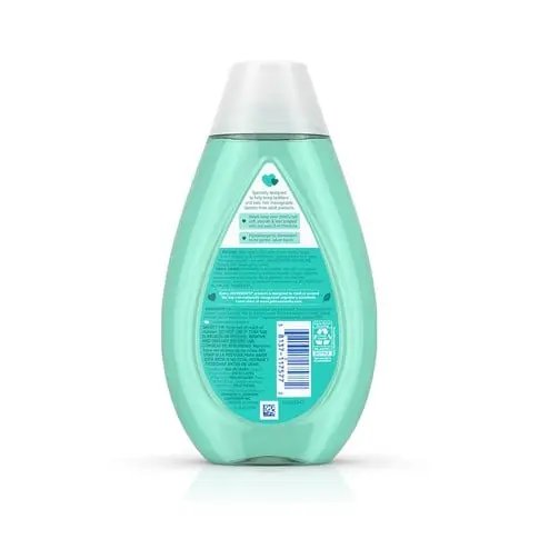 A green bottle of Johnson's baby shampoo stands upright against a white background. Text reads: "Johnson's, champú para bebé, sin parabenos" and a small white triangle symbol, "200 ml".