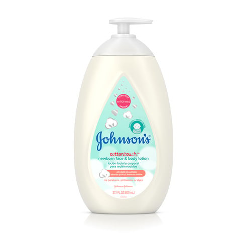 Envase blanco con dispensador, con loción para la cara y el cuerpo del recién nacido Johnson's Cottontouch. La etiqueta presenta gráficos y texto con temática de bebés: 21.1 FL OZ (625 ml).