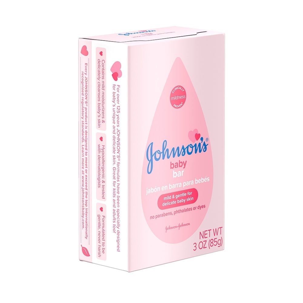 Box of Johnson's baby bar soap, 3 OZ (85 g), with pink label and Spanish text indicating mild and gentle formula without parabens, phthalates, or dyes.