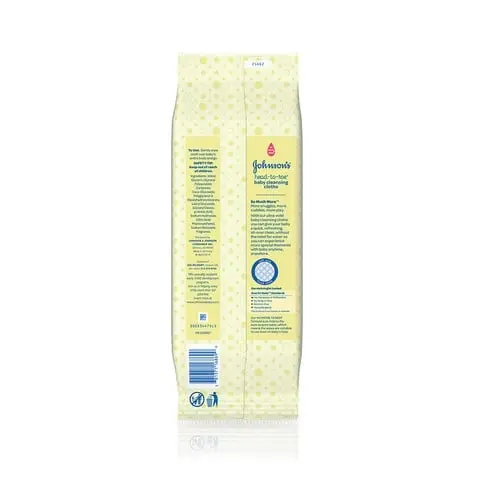 A yellow rectangular package labeled "DE CECCO" horizontally, with "41" and "LASAGNE" printed vertically, and blue and red logos at the bottom, standing upright against a white background.