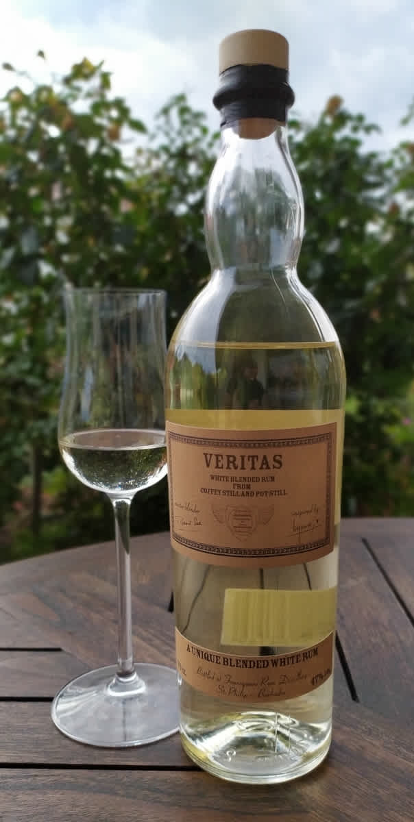 Veritas White