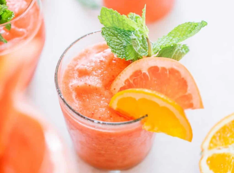 11 Frozen Blender Drink Recipes With Alcohol: Deliciously Chill