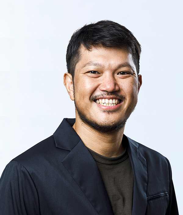 小西 敦士 氏