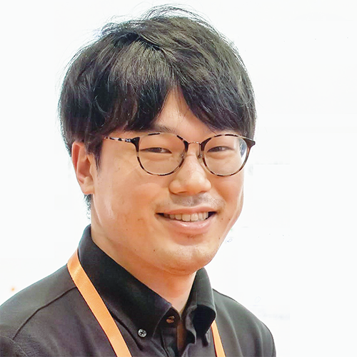 尾崎 周也氏