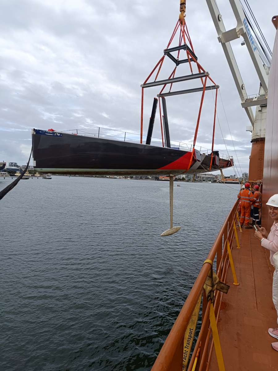Loading Scallywag