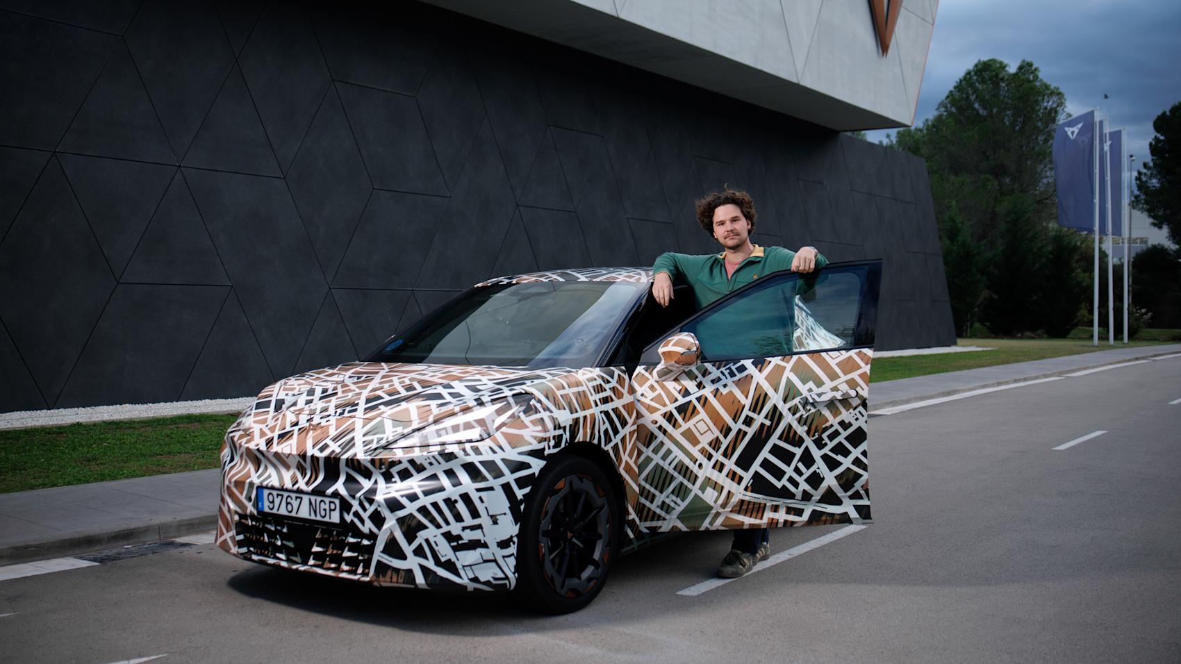 Blocket Bilguidens Marcus Berggren fick sig en första tur i kommande Raval. (Foto: Cupra)