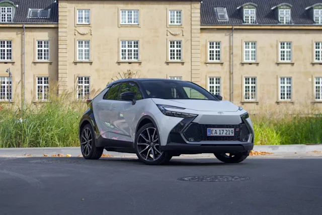 Test: Toyota C-HR Plug-in Hybrid – lättkörd livsstilsbil till ett högt pris