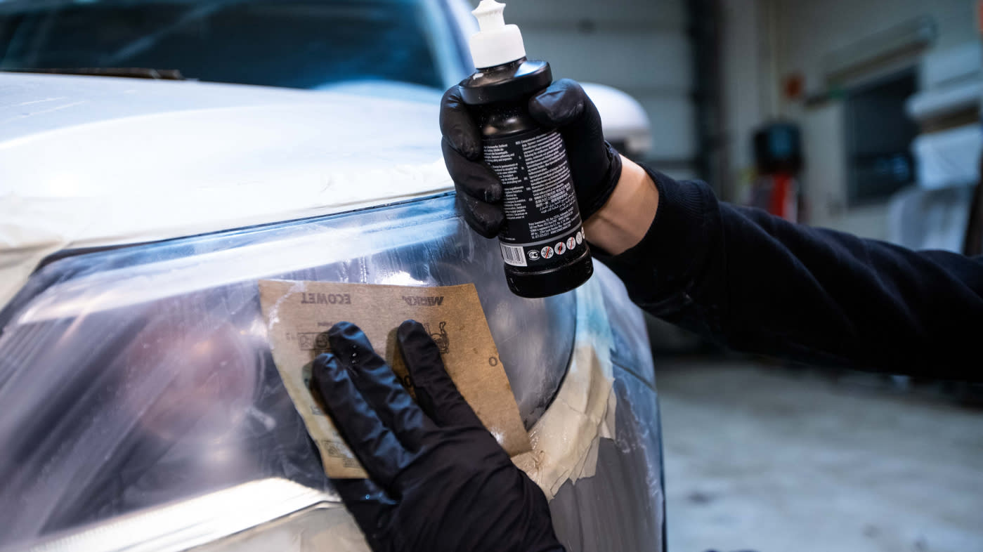 Slitte frontlykter blir som nye med dette enkle og billige trikset