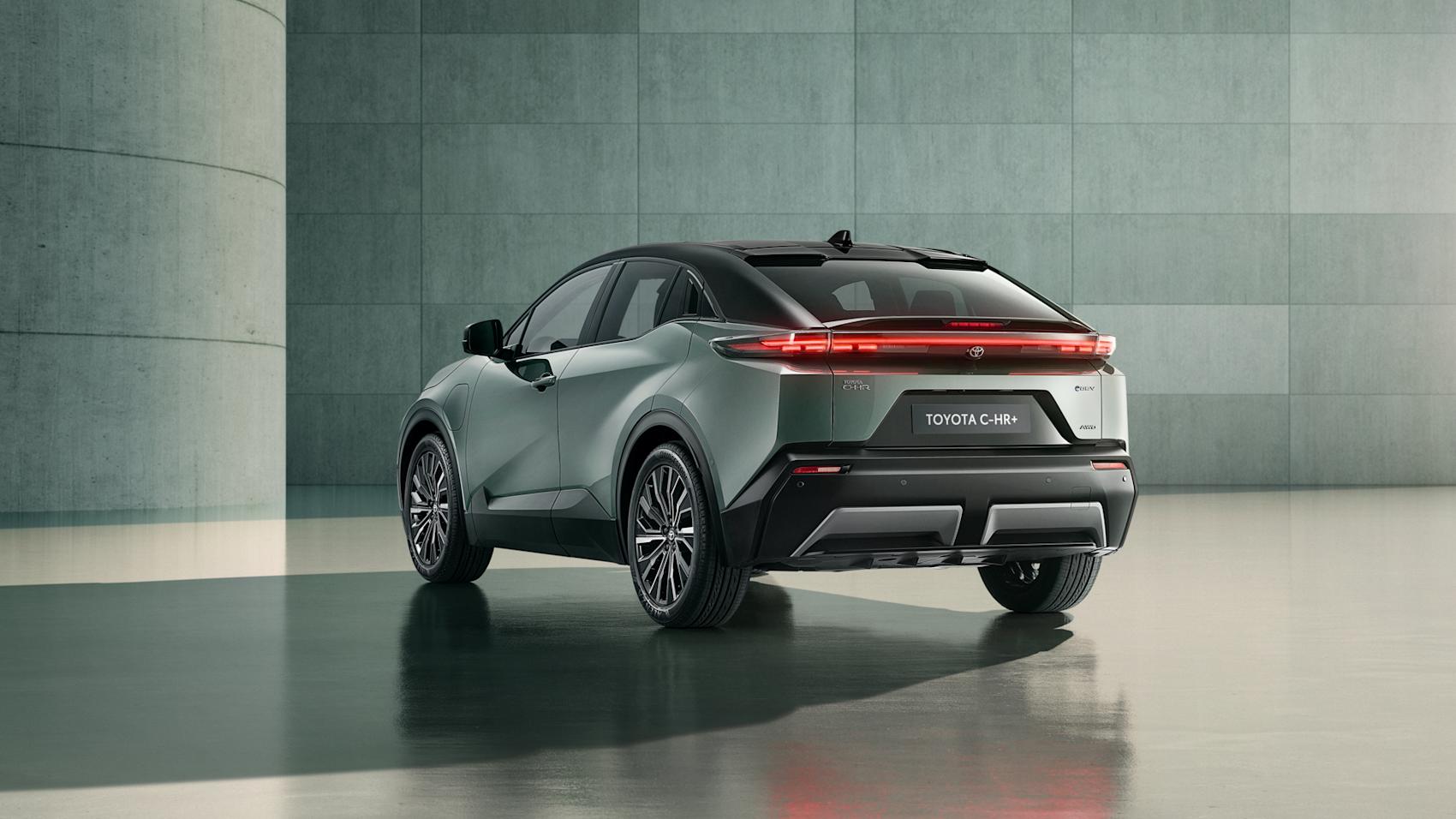 C-HR+ har inte överdrivet gemensamt med ordinarie C-HR. (Foto: Toyota)