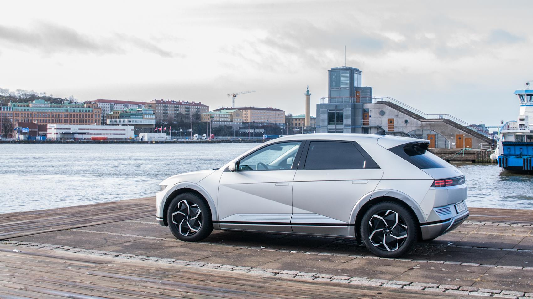 Att ratta elbil även om man inte bor i hus måste inte vara något problem. (Foto: Erik Punt)