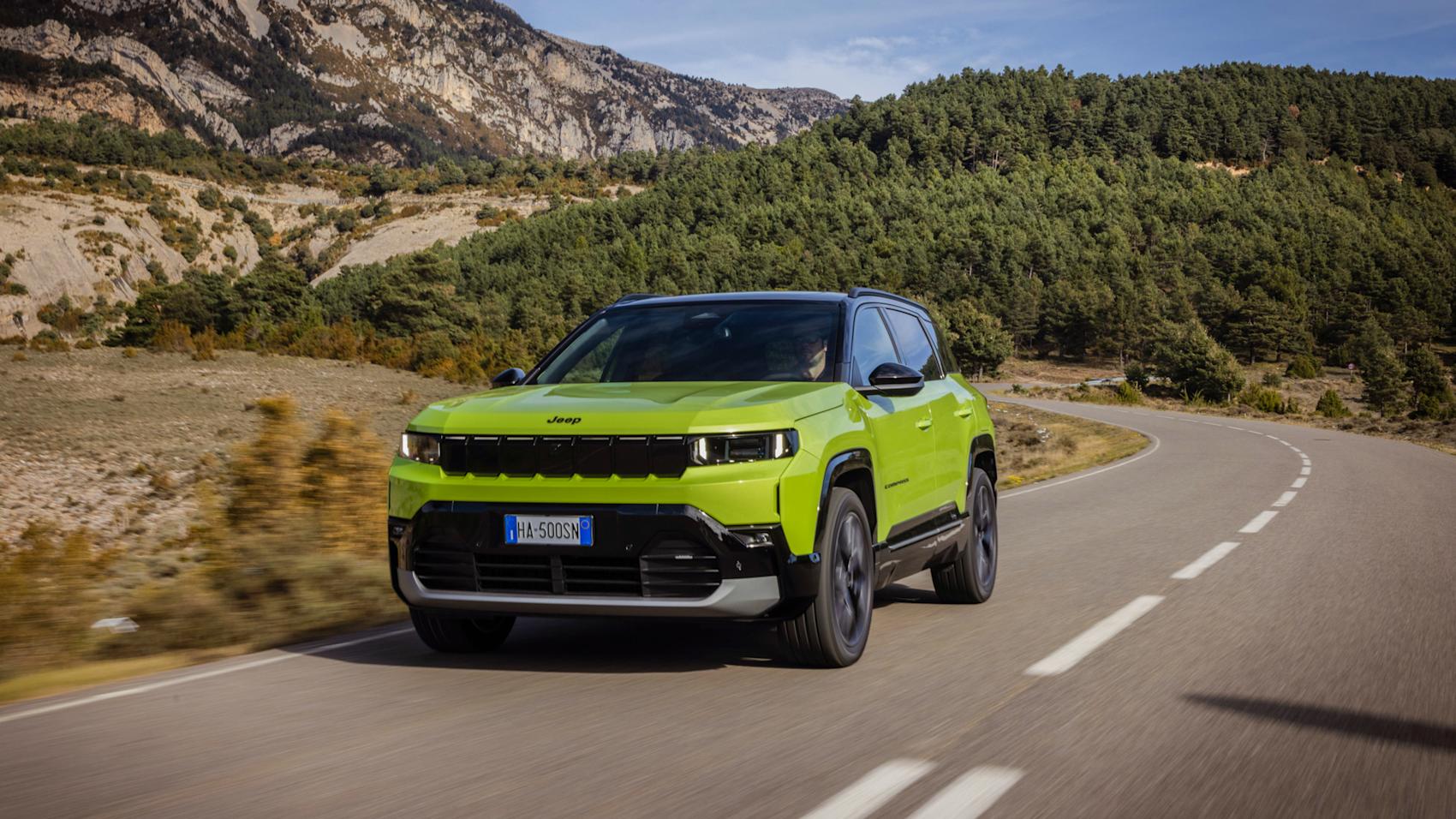Nya Jeep Compass kommer att erbjudas både som elbil, mildhybrid och laddhybrid. (Foto: Jeep)