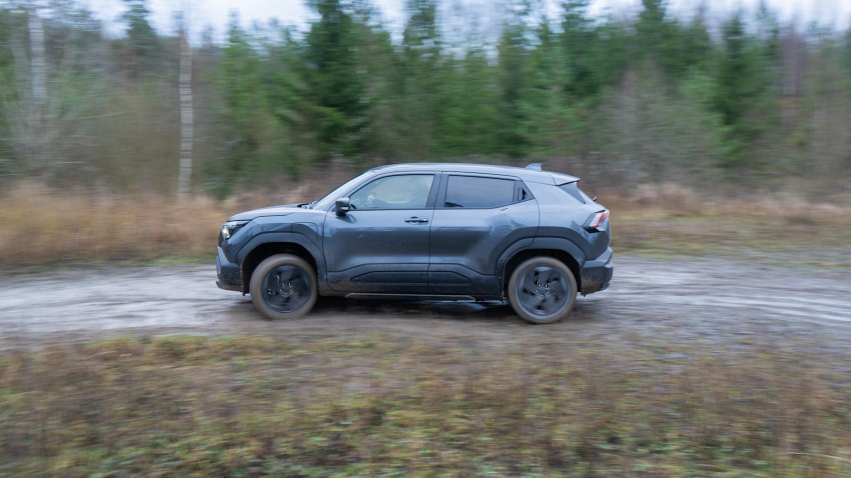 Suzuki eVitara är något av en skogsmulle. (Foto: Marcus Berggren)