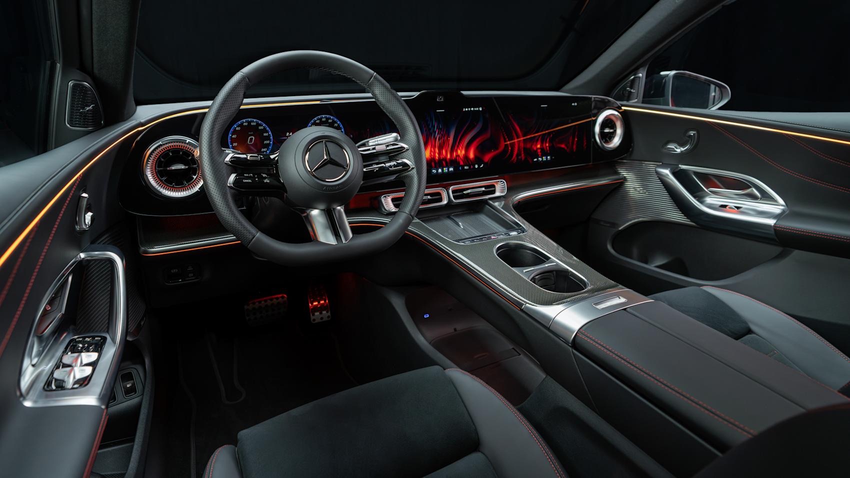 Interiören domineras ett gäng enorma skärmar. (Foto: Mercedes-Benz)