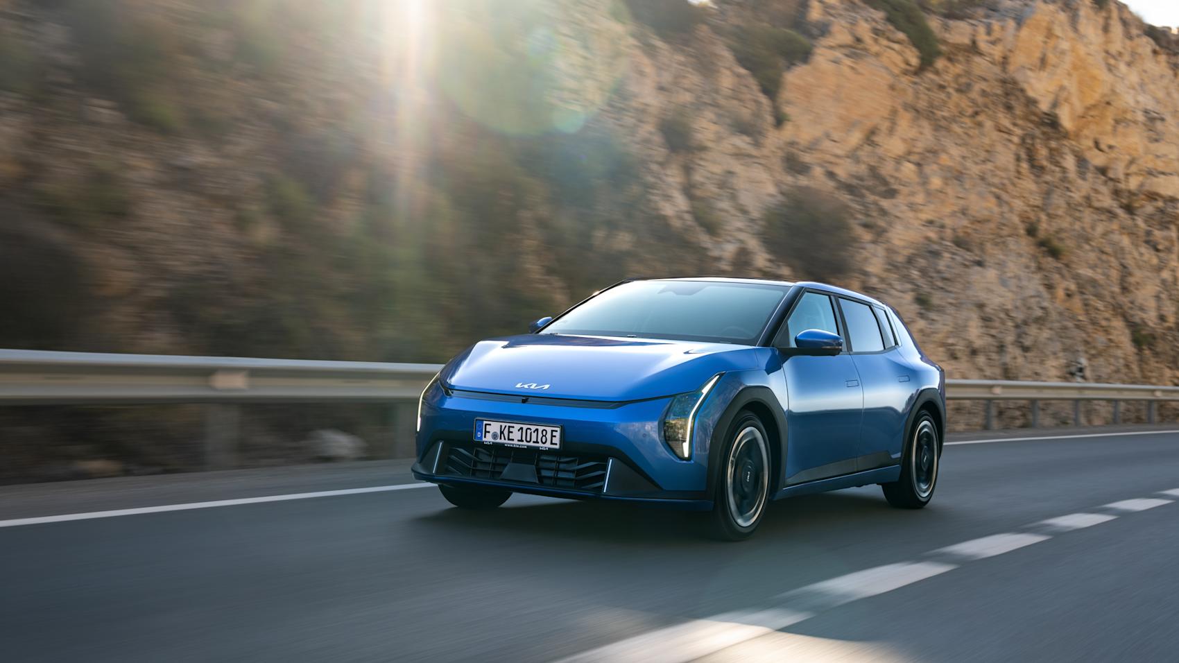 Vi provkörde Kia EV4 i Spanien. (Foto: Kia)