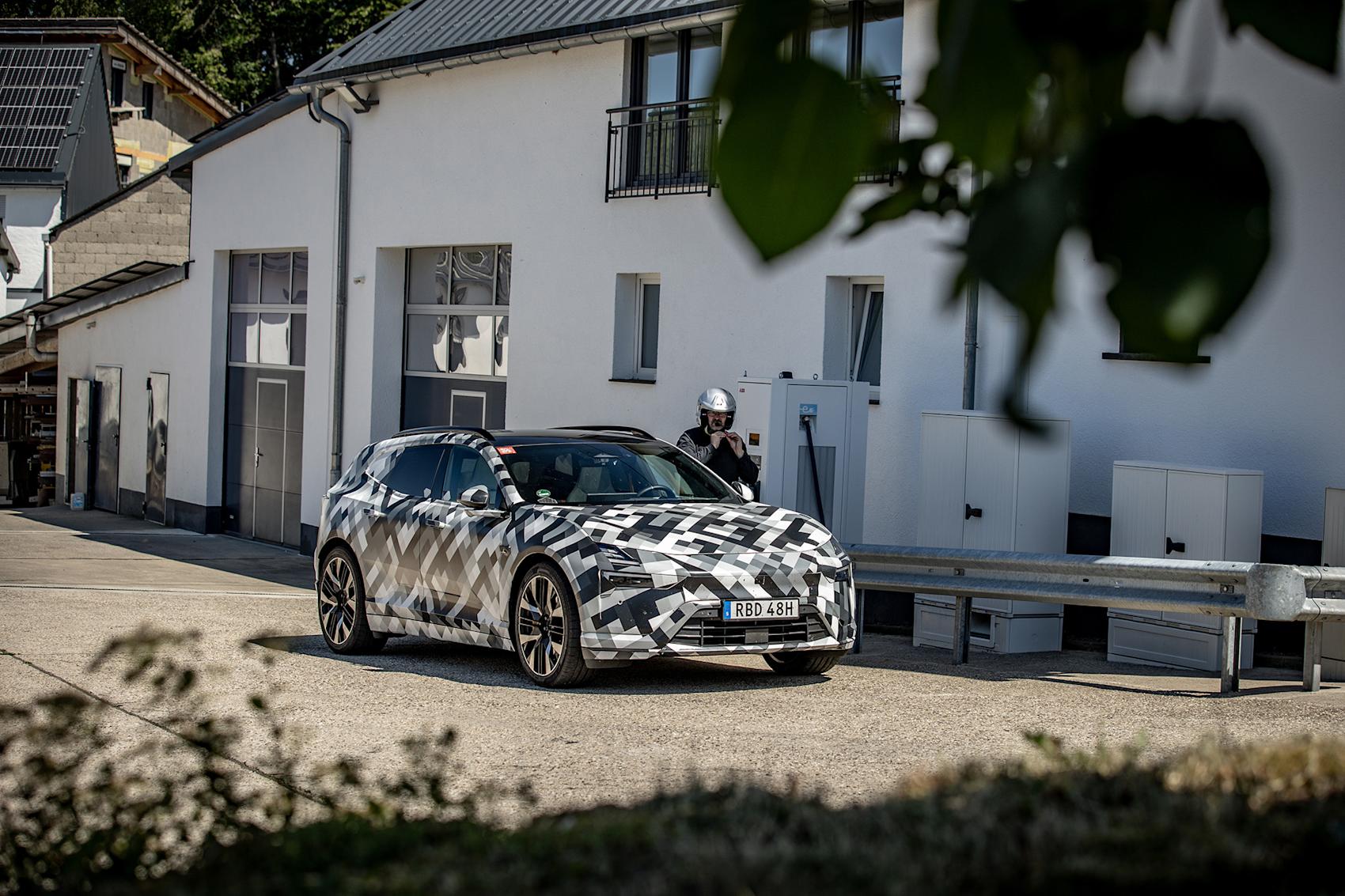 spion-polestar-4-suv-testas-inf-r-lanseringen