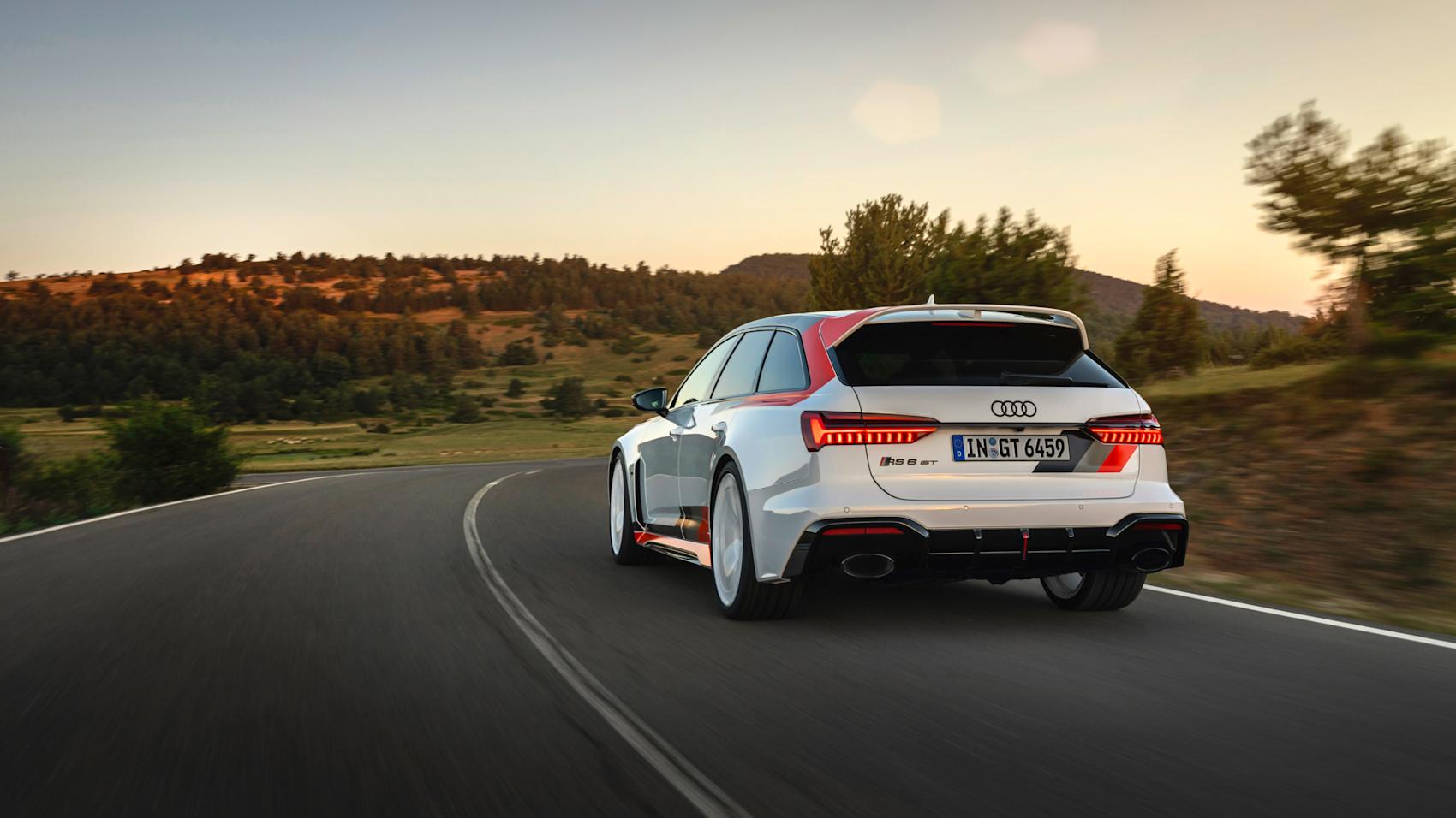 Rent kördynamiskt erbjuder RS 6 GT en hel del körglädje. (Foto: Audi)