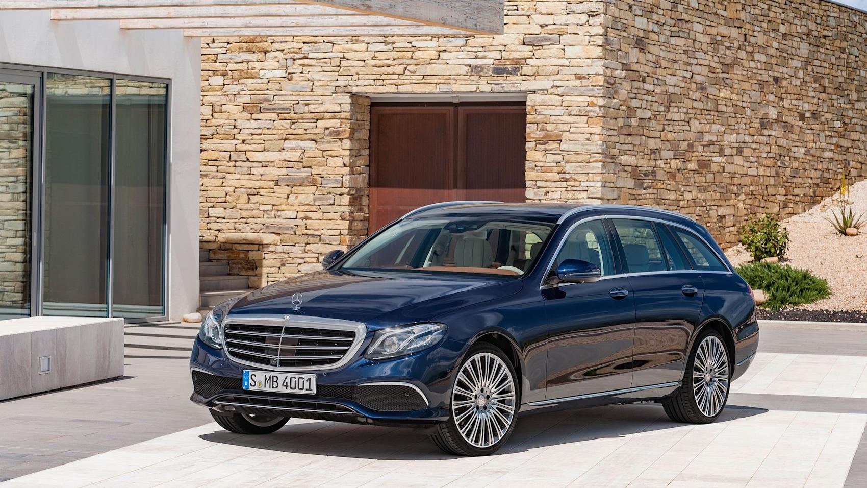 E-klass är en tysk mastodontkombi. (Foto: Mercedes-Benz)