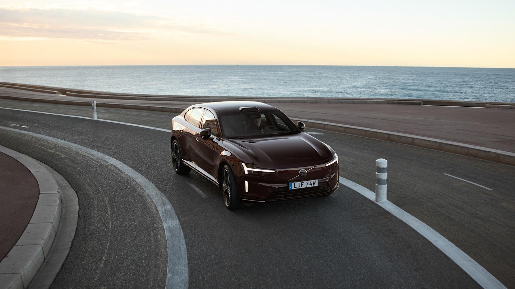 Vi provkörde nya ES90 i södra Frankrike. (Foto: Volvo Cars)