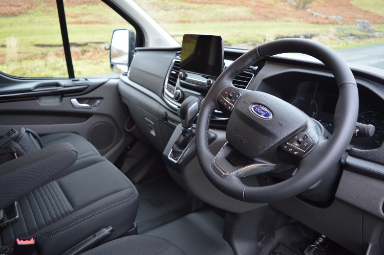 Ford-transit-phev-cabin