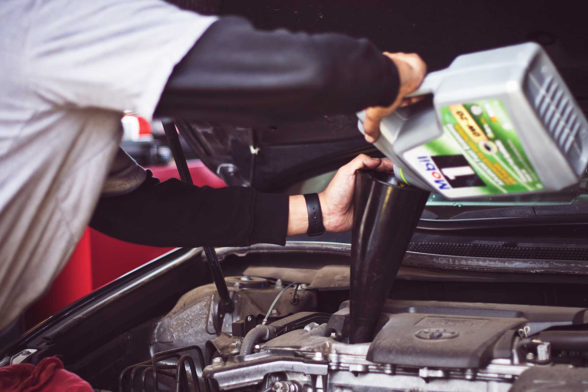 How servicing your leased car can save you money