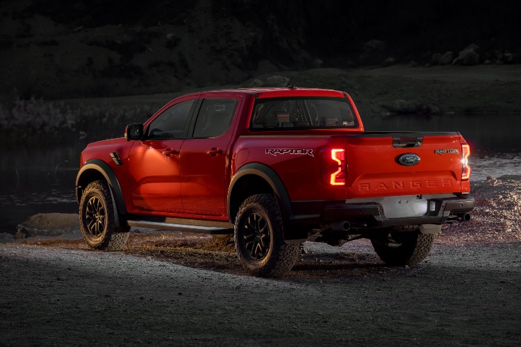 2022-next-gen-ranger-raptor-exterior-back