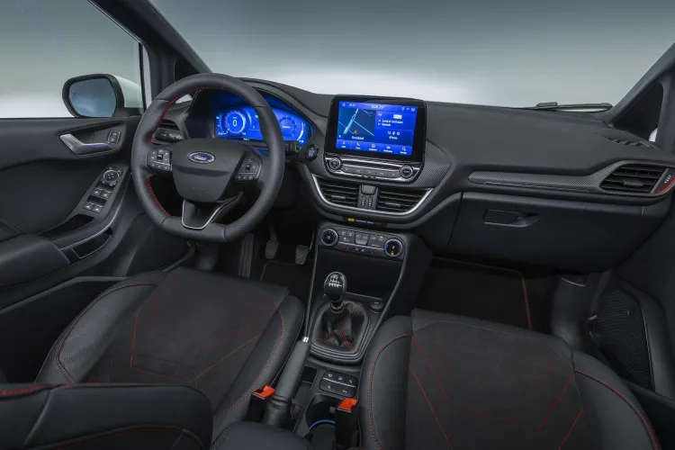 Ford-fiesta-review-2022-interior