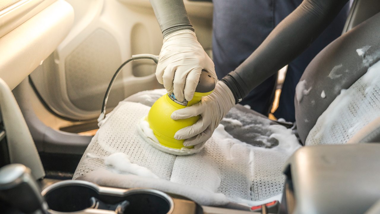 Tips and tricks: spring cleaning inside your vehicle