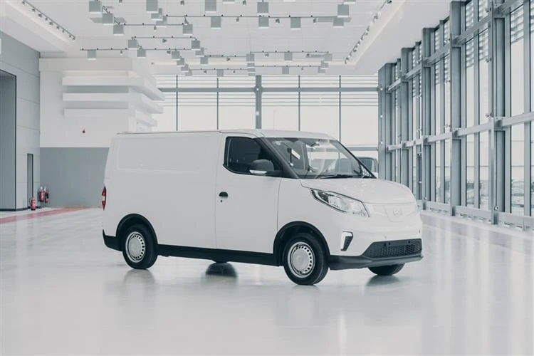 maxuse-deliver3 Best Small Electric Vans|750x500