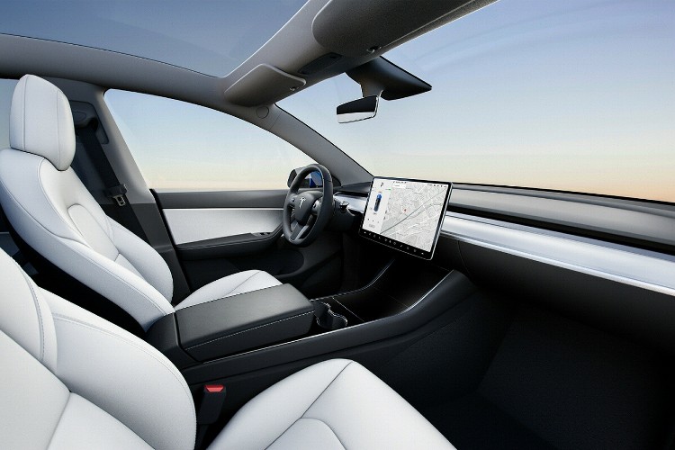 Tesla-Model-Y-interior