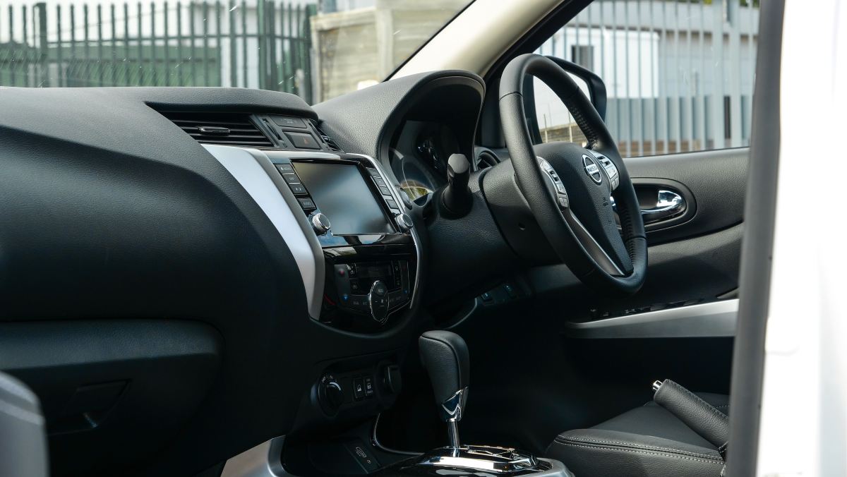 Navara interior