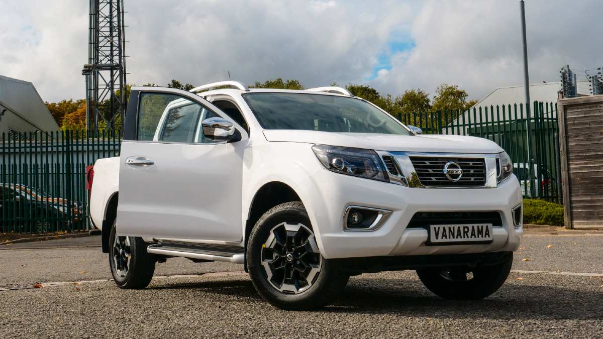 Nissan-navara-top-5