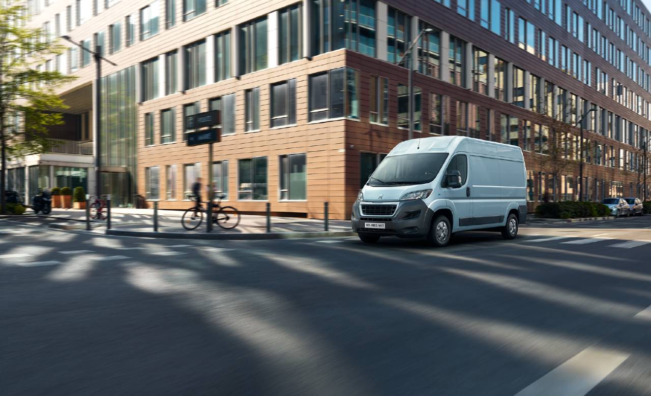 Peugeot e-boxer: in-depth electric large van review