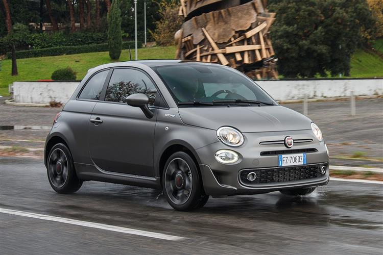 Fiat-500-on-road