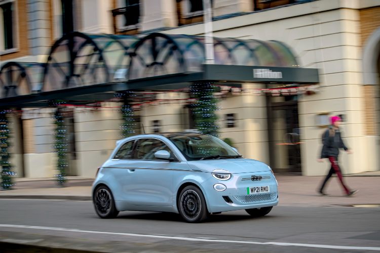 02. Cheapest-10-EVs-To-Lease-2022-Fiat-500-Electric