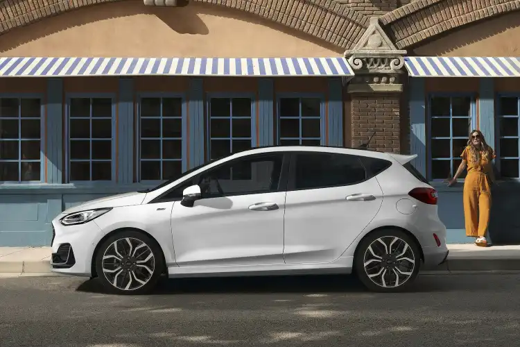 Ford-fiesta-review-2022-side
