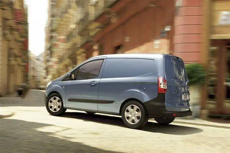 Ford-transit-courier-small-vans-by-mpg