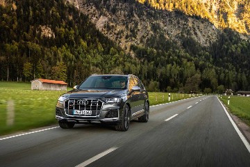 Audi sq7 review