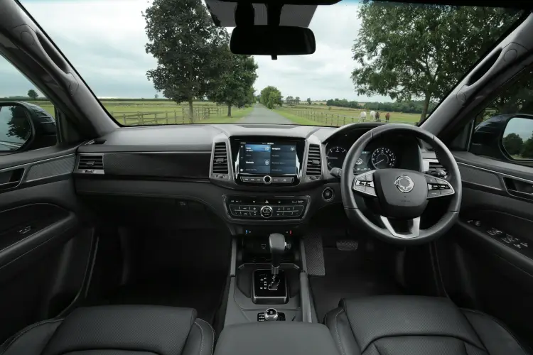 Ssangyong-musso-cabin-blog