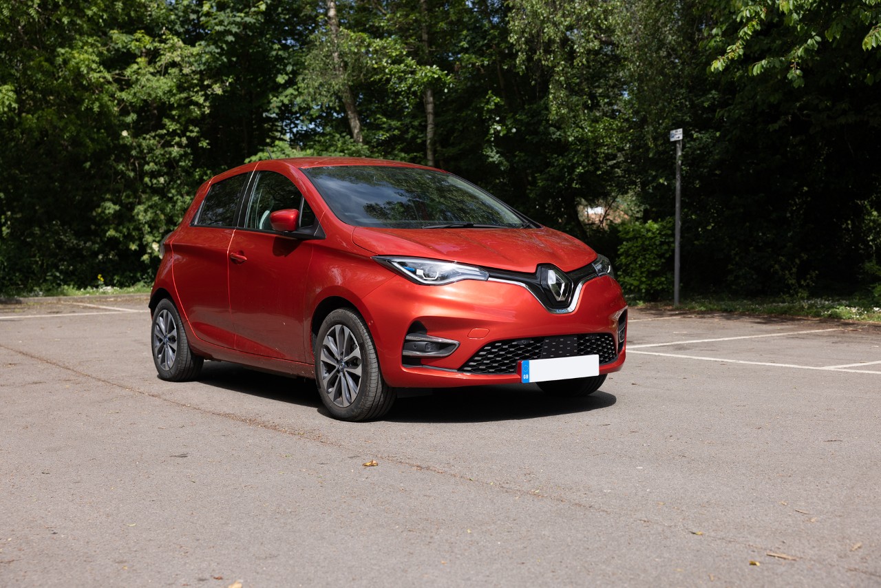 Renault zoe ev road test - from hemel to wales & back again
