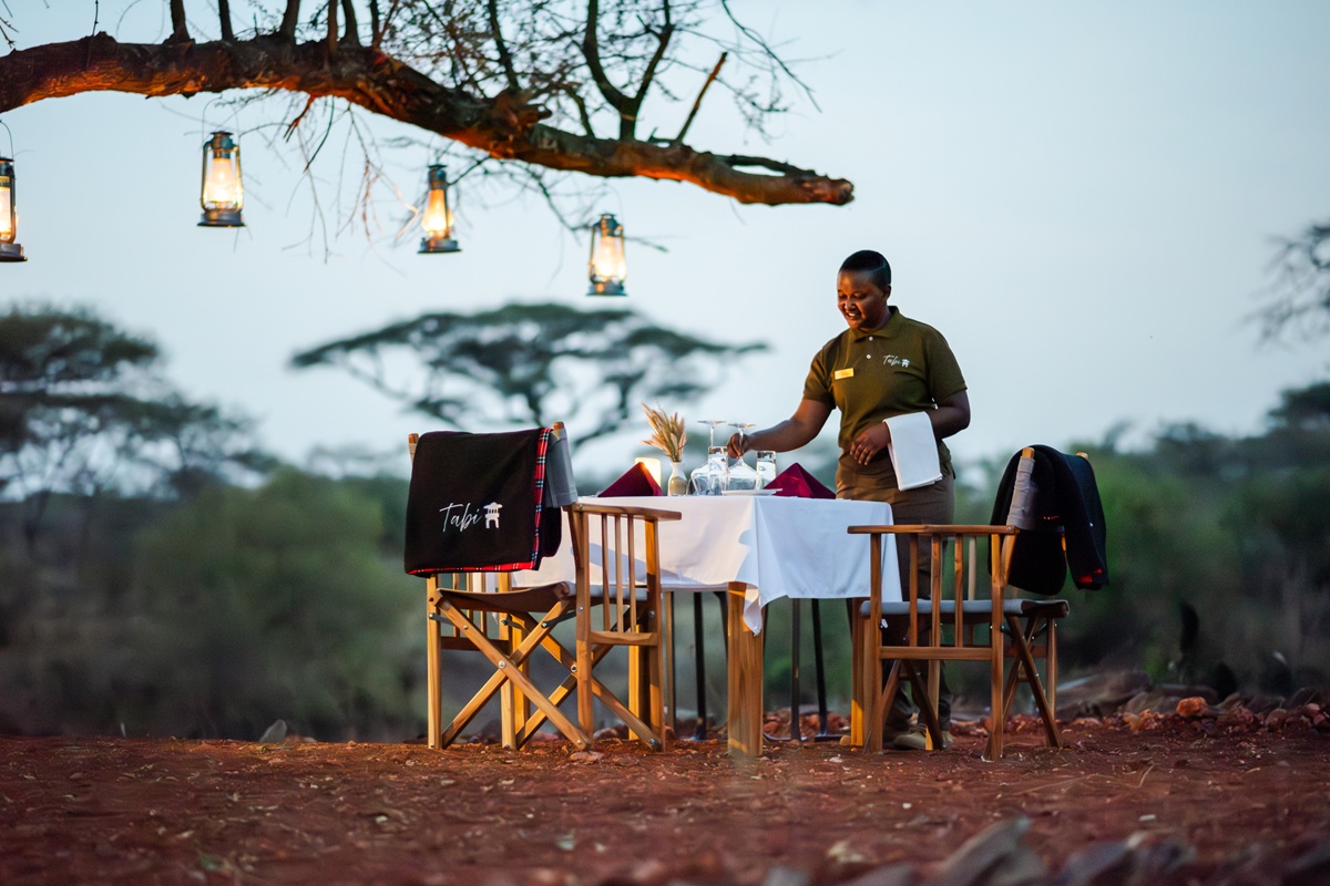 bush dinner tabi serengeti 