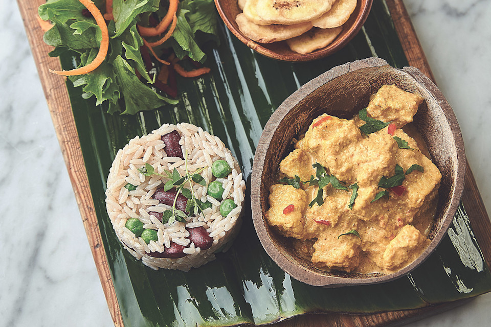 Quorn Curry with Rice and Peas