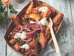 Chilli Con Quorn Poutine